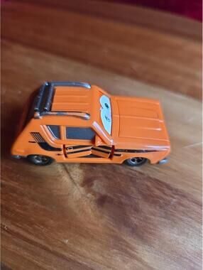 Disney Cars 1:55 Scale Quick Changers Grem With Crash Damage